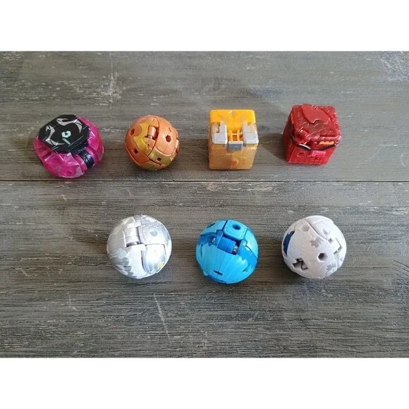 Bakugan Battle Brawlers Lot Of 7 B1000 B300 B400 B2800 B1900 B800 - Picture 6 of 6